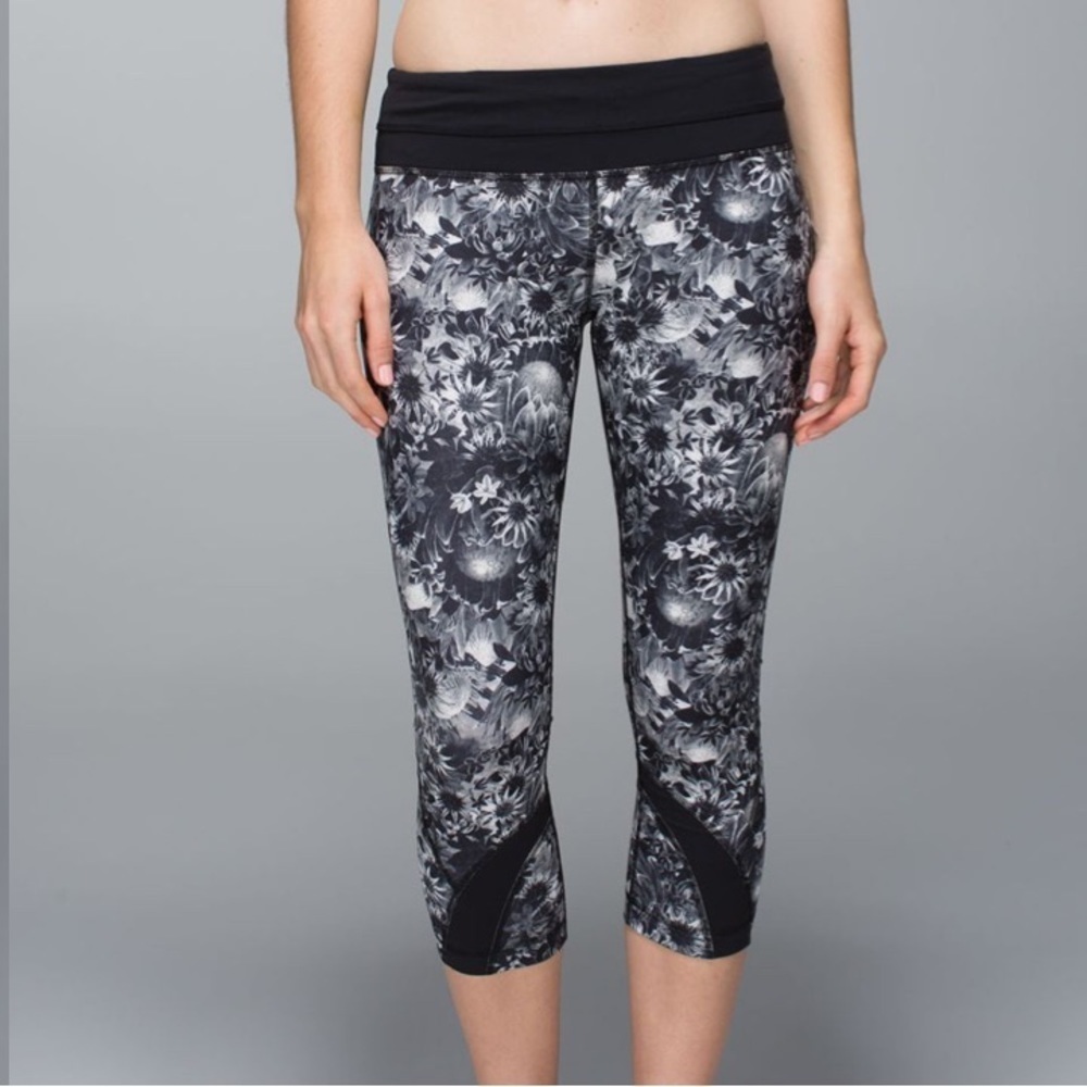 Lululemon Run Inspire Crop Flowabunga Black Angel Wing
